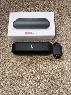 ✨BEATS BY DR. Dre BEATSPILL+ BLACK W/BOX LIKE NEW/USED!!✨